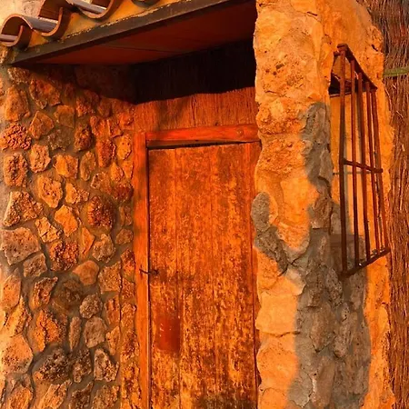 Cuevas El Atochal Origenes Aparthotel *